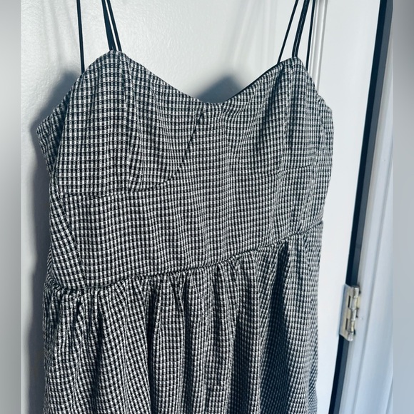 Urban Outfitters Black & White Gingham Print Romper - Picture 2 of 7